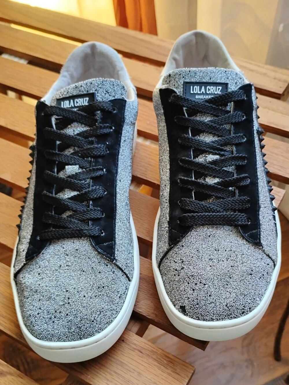 Lola Cruz Silver Glitter Star Studded Low Top Sneakers Size 9 1/2.